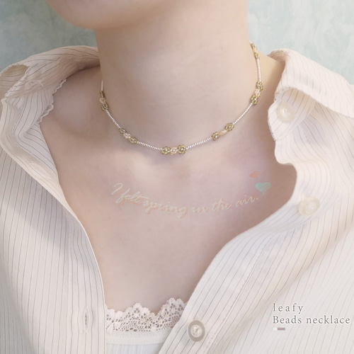 春色イエローとうぐいす色の花モチーフ❁ビーズネックレス