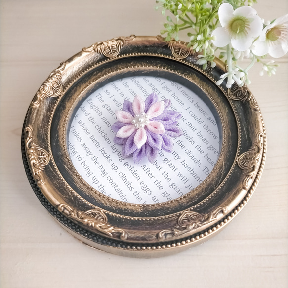 淡い紫色つまみ細工のブローチ＆帯留めと匂い袋のセット　～白檀の香り～ 4枚目の画像