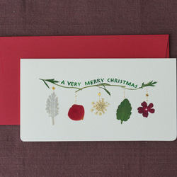 本物のお花のクリスマスカード【Merry Christmas】　押し花とカリグラフィー　ボタニカルなクリスマスガーランド 4枚目の画像