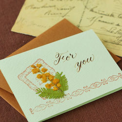押し花とカリグラフィーのミニメッセージカード【For you】　ミモザのミニカード 1枚目の画像