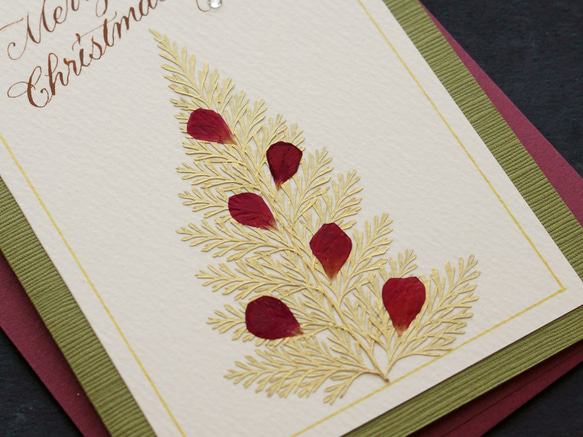 押し花とカリグラフィーのクリスマスカード【Merry Christmas】　本物のお花　ゴールドのクリスマスツリー 2枚目の画像