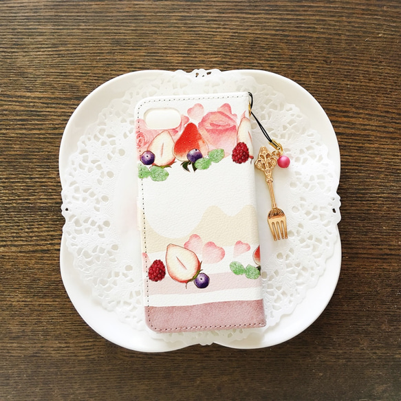 【スマホショルダーにもなる】フルーツとお花のケーキ 手帳型スマホケース　ピンク系　壁紙&ストラップ付き 2枚目の画像