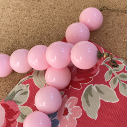 レトロ 大玉 桜ピンク ネックレス 5枚目の画像