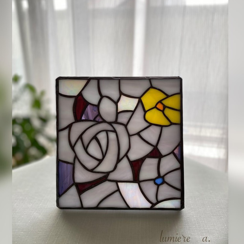 ステンドグラス＊ 壁掛けパネル バラとお花 (アイスブルー