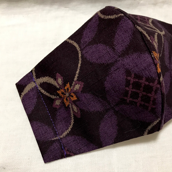 和装におしゃれな布マスク(パープル) 花柄 ライン 紫 和柄 着物 成人式 おしゃれマスク レディース 2枚目の画像