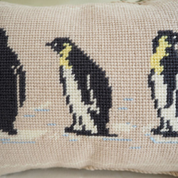 ペンギンのミニクッション　3ショット(長方形) 4枚目の画像
