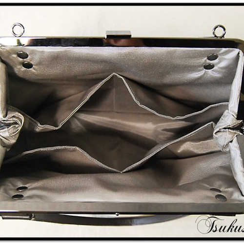 ブラックニッケルの口金と本牛革のがま口バッグ ショルダーバッグ  