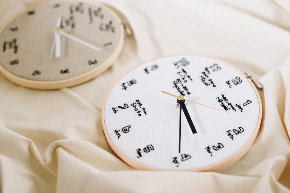 Family 家族のバースデイ 刺繍時計　オーダーメイド・名入れ