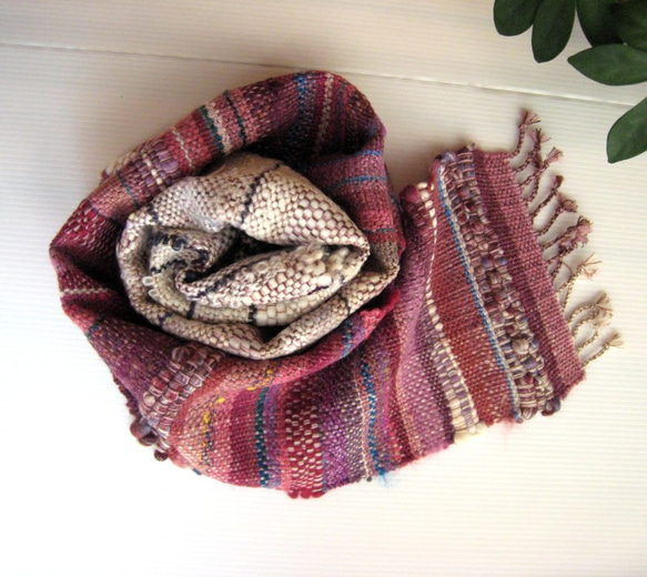 毛糸の手織りマフラー2105 2枚目の画像