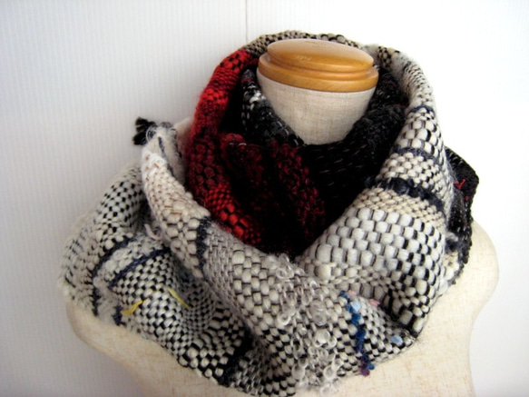 毛糸の手織りマフラー2108 2枚目の画像