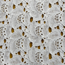 抽象的なイメージの花柄の綿レース　【オフ白】幅103cm×長さ30cm　D/#LB4405NC 1枚目の画像