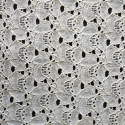 抽象的なイメージの花柄の綿レース　【オフ白】幅103cm×長さ30cm　D/#LB4405NC 4枚目の画像