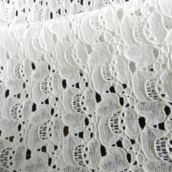抽象的なイメージの花柄の綿レース　【オフ白】幅103cm×長さ30cm　D/#LB4405NC 5枚目の画像