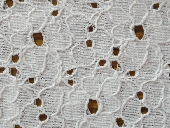 野に咲く様な花柄の綿レース　【オフ白】幅103cm×長さ30cm D/#LB3607NC 4枚目の画像