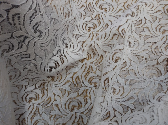 変わり花柄綿レース【オフ白】幅103cm×50cm　D/#LB5201TC 2枚目の画像