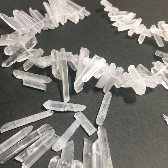 2024新発 氷柱 （水晶 4-5mm前後 10本 穴有 ポイント 穴有】クリスタル その他