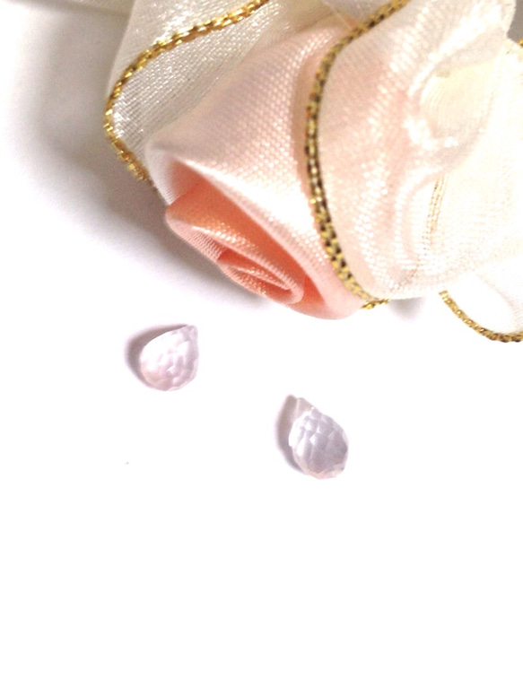 【ヴィーナスの石】宝石質　ローズクォーツのドロップ（ブリオレット）カット　ssサイズ　2個 2枚目の画像