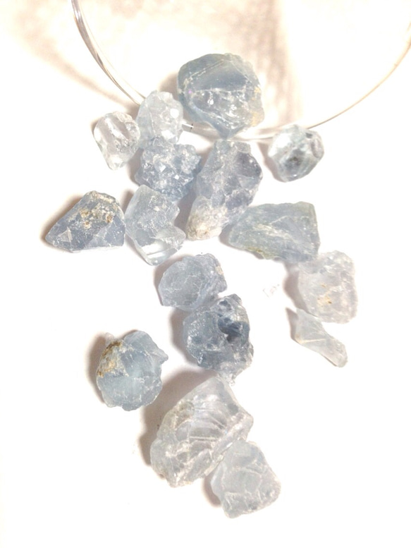 【天空の石】アイスブルー　マダガスカル産　セレスタイト　原石　10ｇ 4枚目の画像