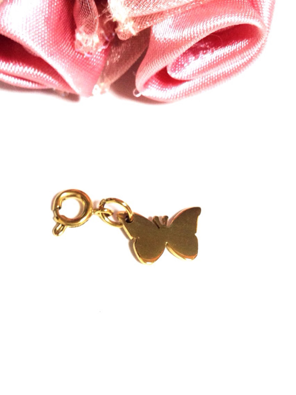 【サージカルステンレス】バタフライ（蝶）チャーム　引き輪付き　ゴールド 1枚目の画像