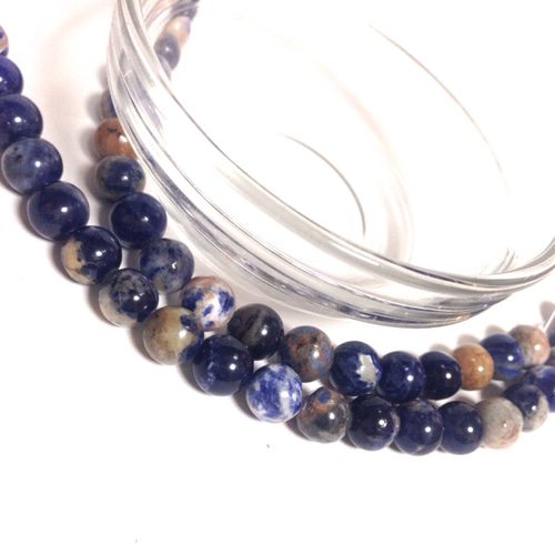 ★厳選一連★意志の石♢8mm【40cmソーダライト『方曹達石』ラウンド連】❤️ 穴有】オレンジソーダライト（ゼオライトインソーダライト）6個