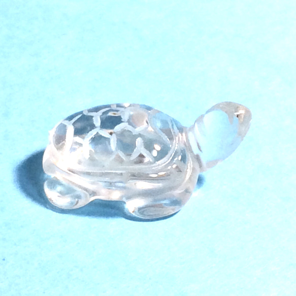 水晶　亀ミニサイズ　テラリウム置物　オブジェ　アクセサリーパーツ 2枚目の画像