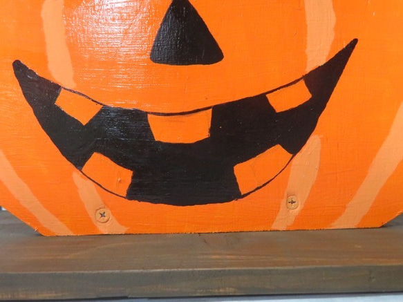 ハロウィン　かぼちゃのボード　内、外飾りに　木製　ニス仕立て　ネジ留め　ハンドメイド 5枚目の画像