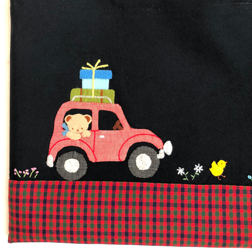 【ファミリア】レッスンバッグ　絵本袋　刺繍　チェック　自転車　犬　女の子 ファミリア】レッスンバッグ 絵本袋 刺繍 チェック 自転車 犬