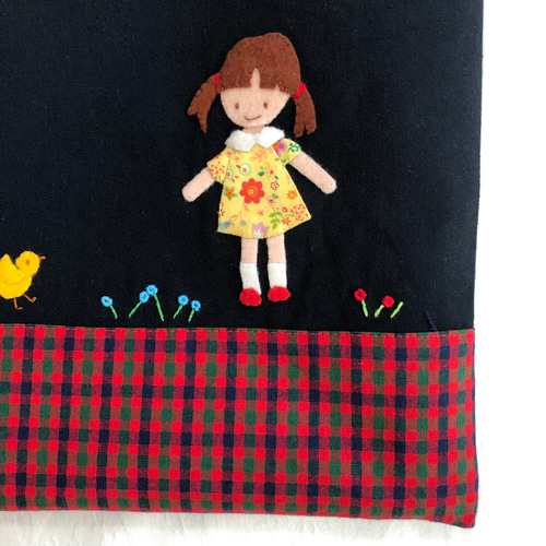 ファミリア】レッスンバッグ 絵本袋 刺繍 チェック 自転車 犬 女の子