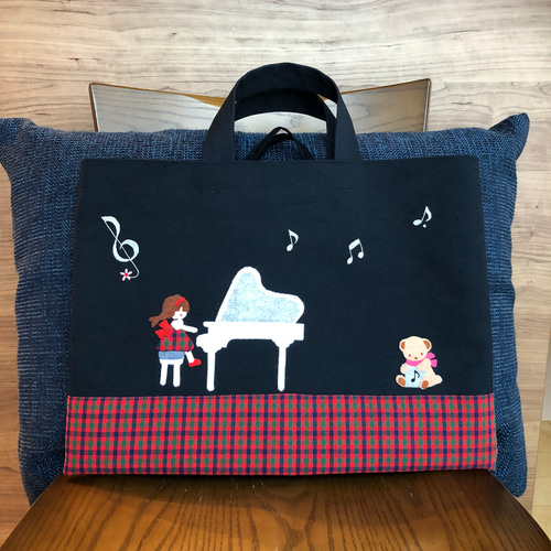ファミリア　レッスンバッグ　手刺繍　ピアノ　希少 レッスンバッグ デニムバッグ 手刺繍 ピアノ バラ ファミリア風