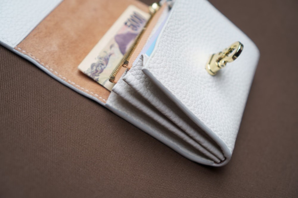 柔らかい高級革使用　手縫い　可愛い　ミニウォレット　ミニ財布　トゴ革　コンパクト　小物入れ 8枚目の画像