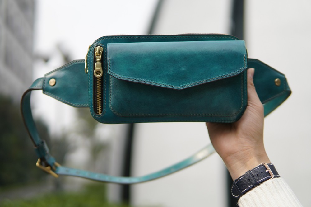 希少】新品グレーススウェードウエストバッグ （高級革使用 ボディー  