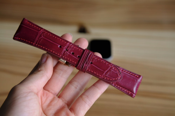 オーダーメイド　フランス産高級革　アリゲーターワニ革　アップルウォッチバンド　時計ベルト　上品 5枚目の画像