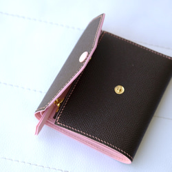 高級革使用　手縫い　三つ折り財布　ブラウンxピンク　コンパクト　ミニウォレット　財布　エプソン革　小物入れ 5枚目の画像