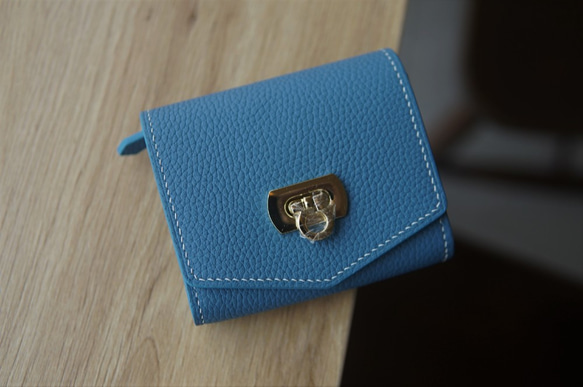 柔らかい高級革使用　手縫い　可愛い　ミニウォレット　ミニ財布　トゴ革　コンパクト　小物入れ 1枚目の画像