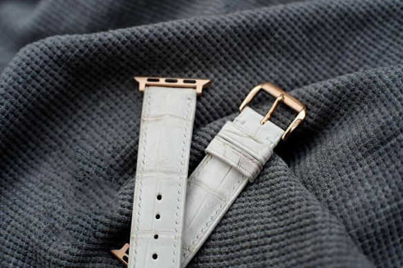 高級革使用　腕時計　ベルト　時計　アップルウォッチバンド シンガポール　ヘンローン社製のヒマラヤクロコダイル 2枚目の画像
