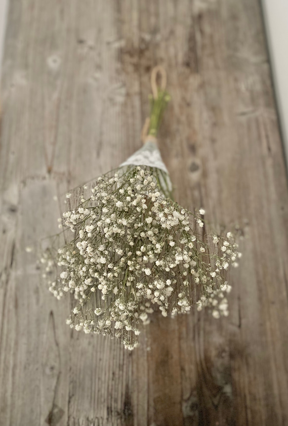 かすみ草のスワッグブーケ 1枚目の画像