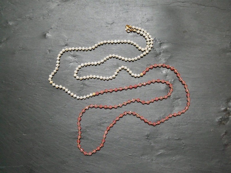 Aurora #2 チェリークォーツ（ピンク） × パール（ホワイト） ロングネックレス 細め・華奢