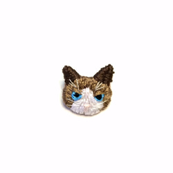 『ネコのピンバッチ』刺繍  (チェルオちゃん) 　ＮＨ-10 soldout 1枚目の画像