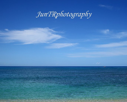 青いビーチの風景画像 0_b33bc4dc69e90ab8e12e2e2ce6c5