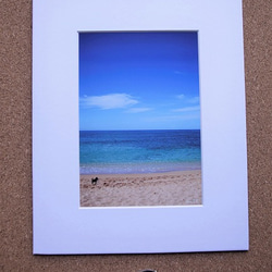 【Dog & Ship】ハワイ写真　マリンブルー　ビーチ　青い海　青空　空と雲　南の島　南国　風景写真　マットフレーム 2枚目の画像