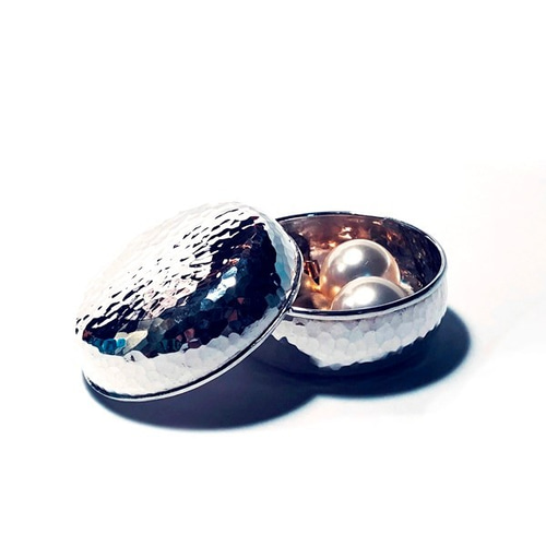 純銀製 打ち出し小物入れ（ピアス・ピルケース） その他ケース