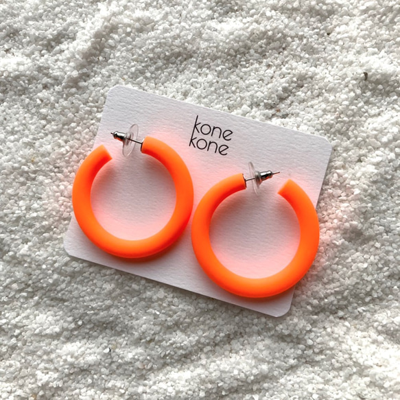 ✡ネオンカラー『オレンジ気分なピアス』 （Summer Macramé Neon color  