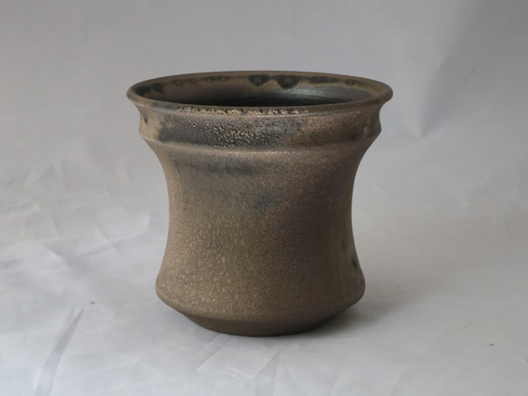 Kinguro Crater Pot（植木鉢） 2枚目の画像