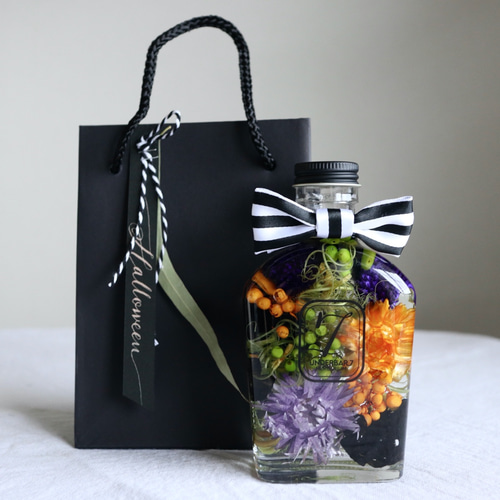 秋の新作☆ハロウィンハーバリウム ウィスキーボトル 秋の模様替え