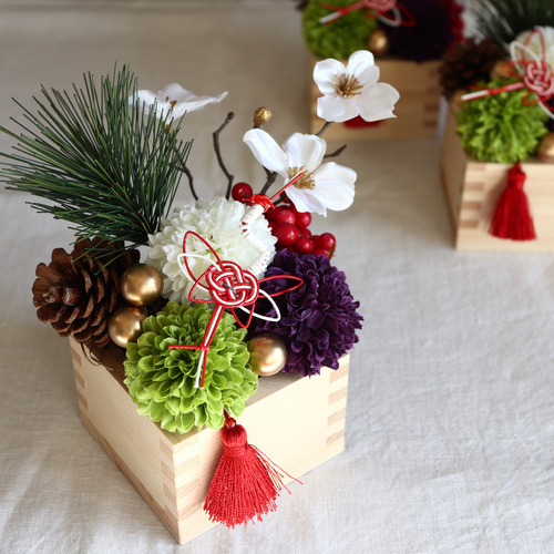 お正月飾り　Ｎｏ．1 これで最終 】一合枡のお正月アレンジメント＊Creema限定 お正月飾り