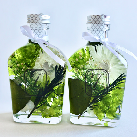 ◆ハーバリウム　251 優しいお色のbottle *.:。アンティーク*.:。 緑のハーバリウム 癒やしのリーフグリーン ウイスキーボトル