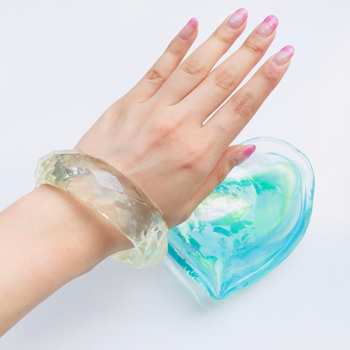 氷のクリアレジンバングル 〜真夏の水面（みなも）〜 レジン