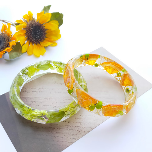 ミャンマー産天然翡翠のバングル ひまわり色 ミャンマー産天然翡翠のバングル ひまわり色