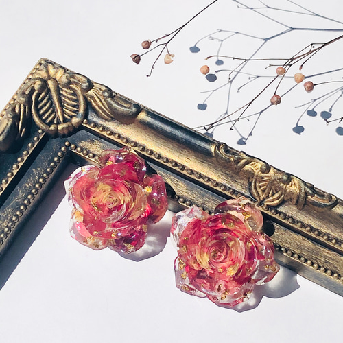 真紅の薔薇のイヤリング〜 バラ ばら 林檎 りんご リンゴ レジン