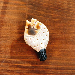 陶瓷胸針“ Tsubomi” 第2張的照片